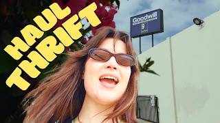 Thrift with me *DREAMY VINTAGE* in iconic Long Beach!