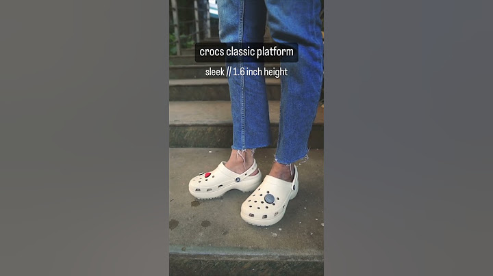 difference between crocs classic platform & classic crush clogs 👡 [on feet / height comparison]