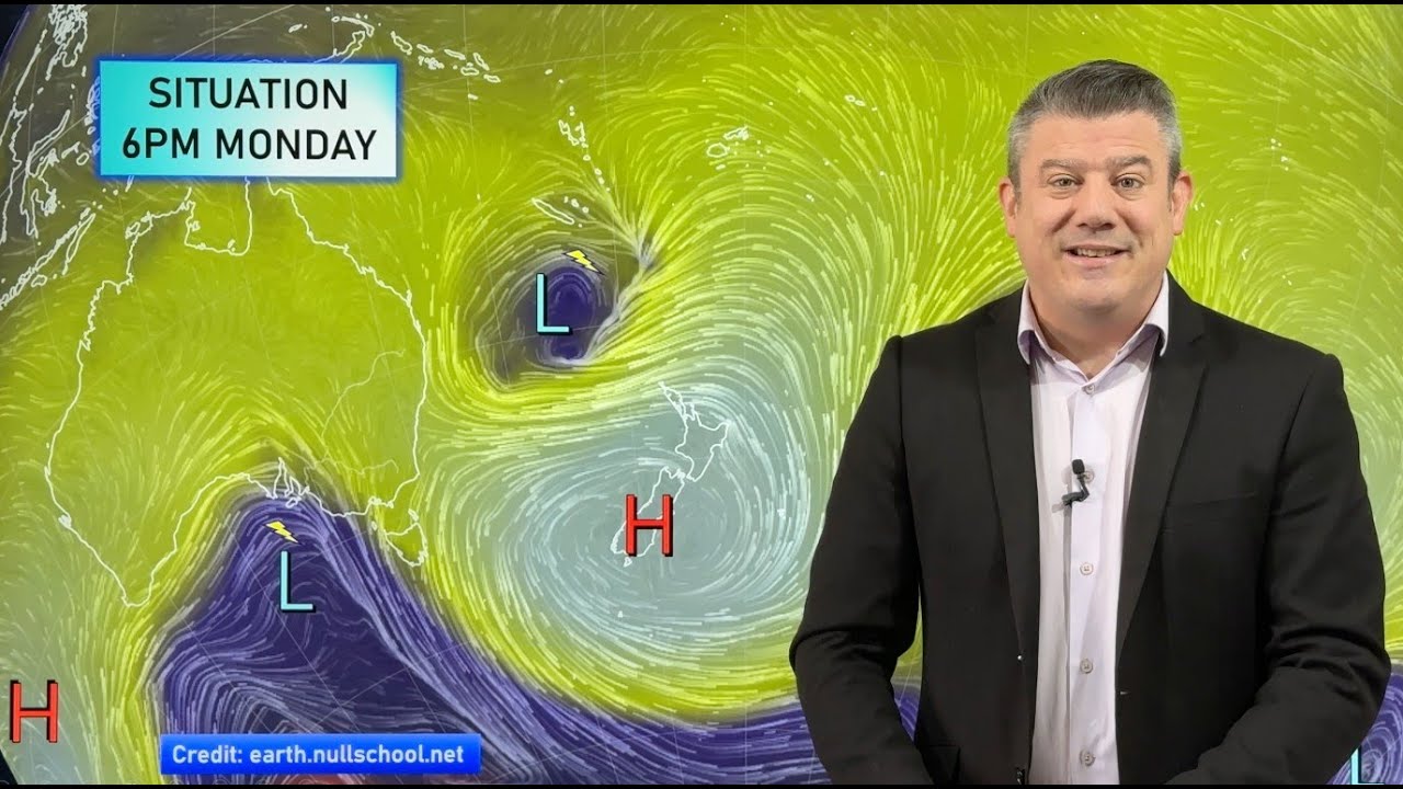 NZ: High pressure crosses NZ but offshore lows in the mix - YouTube