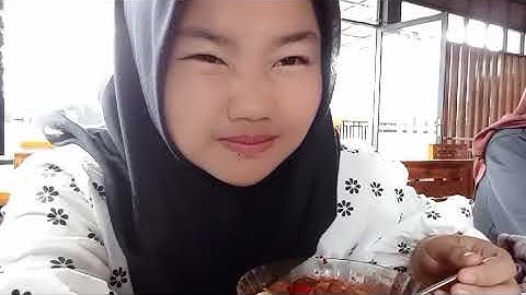 Vlog Review Seblak || Tugas Informatika [chechil 9a]