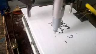 CNC drawing machine_using 8051 MCU (AT89s52)_old CD roms