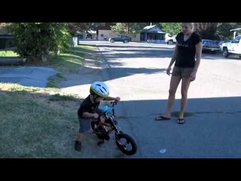 Soren's 2nd Birthday Bike Ride