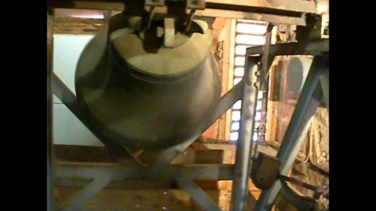 Kunibertkirche Untereisesheim mt Glockenläuten