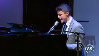 He Knows My Name - Travis Clark chords