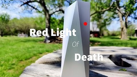 Elon Musks Starlink Router (Red Light Of Death)