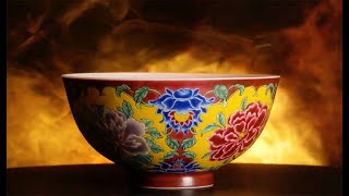 康熙帝親賜「御制」：胭脂紫地琺瑯彩開光花卉紋盌| 裝飾藝術及工藝品