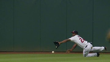 SEA@CLE: Seager drives home Cano with double in 7th