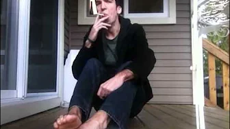 Smoke on the deck. Feet!