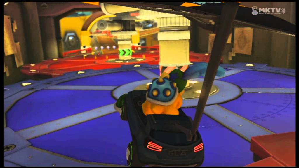[MK8] Awesome Snipes #1 - DS Tick Tock Clock - YouTube