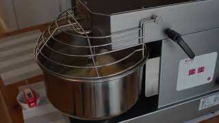 Most Quiet Spiral Mixer, Making Bread Alpha AVS10T