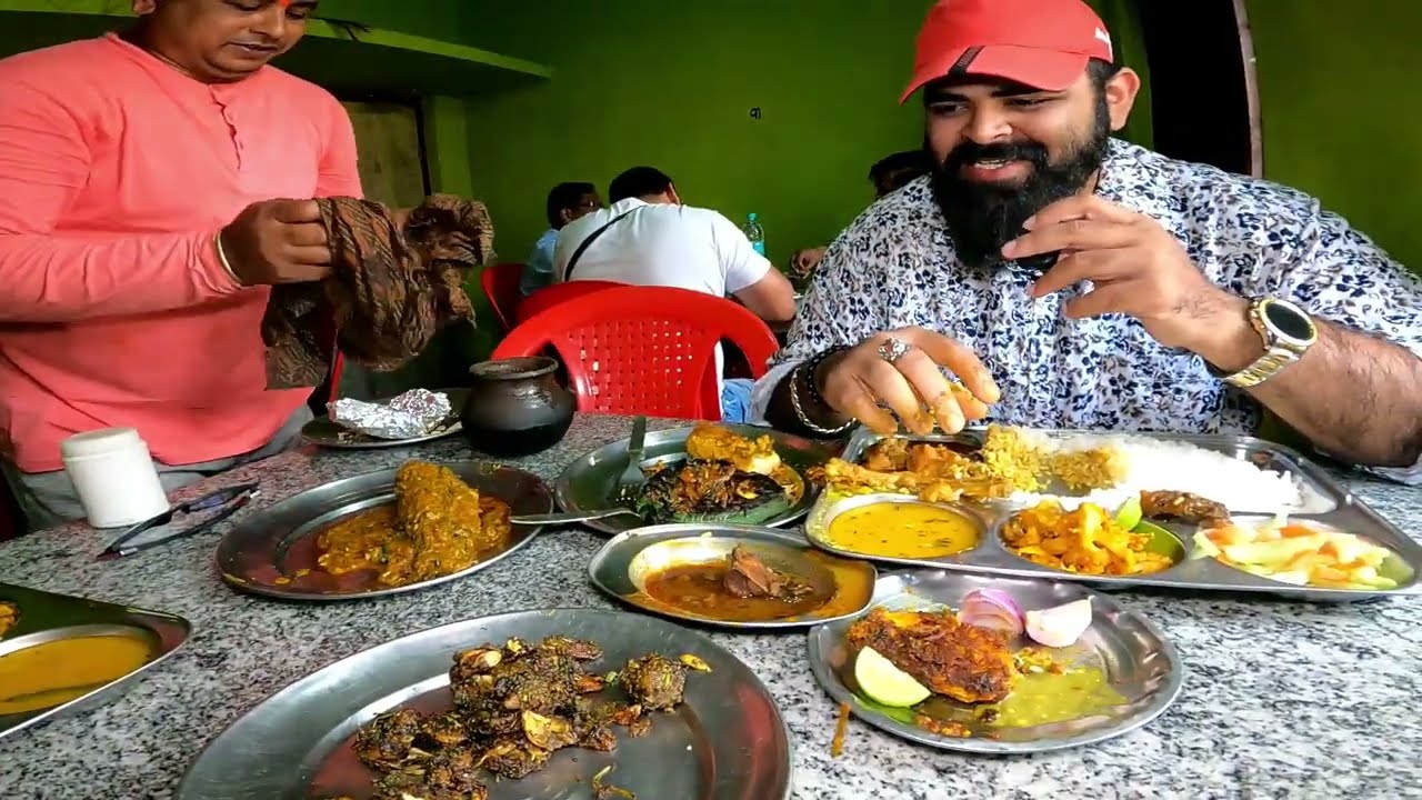 ତୃପ୍ତି ଢ଼ାବା Special ମାଟି ହାଣ୍ଡି ପୋଡ଼ା ଦେଶୀ Chicken କୁ କୁଆଁରୀ Dam ମାଛ ତାୱା FRY | ମାଇଛେଳି ଜଙ୍ଗଲ NH 57