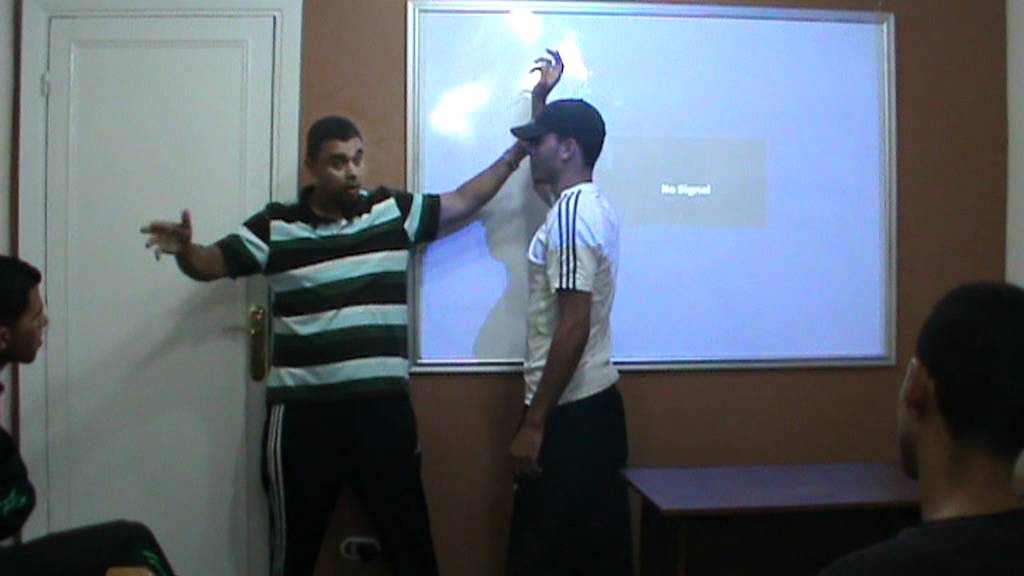 د/ مدحت قاسم تاهيل اصابة الكتف