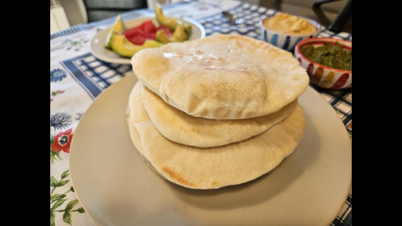Pan árabe o pan pita. Receta super fácil. Pane per kebab.