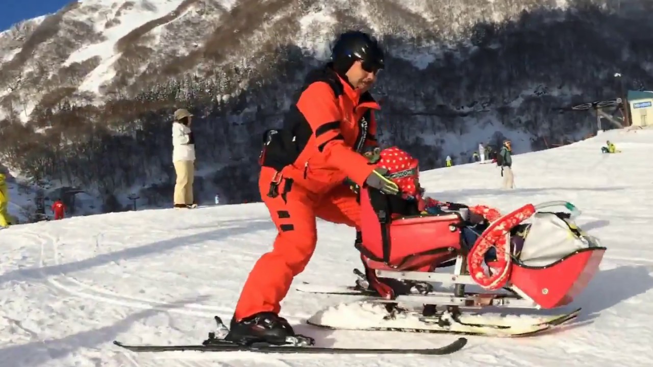 ◆チェアスキー ( バイスキー ( biski ) )　ハチ高原　05,01,2018 ( skiing with a ventilator. )
