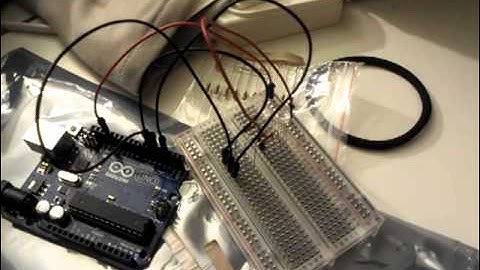 RGB LED Color Cycle on Arduino Uno Rev3