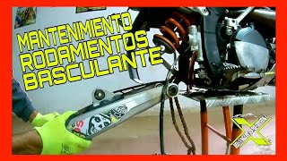 🥇Como ENGRASAR CAMBIAR RODAMIENTOS BASCULANTE MOTO - Mantenimiento FACIL Enduro [ KTM 250 ]