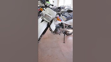 This Honda XR 650 L bike hasn’t changed since 1993! Take a look at some of the cool features on it!