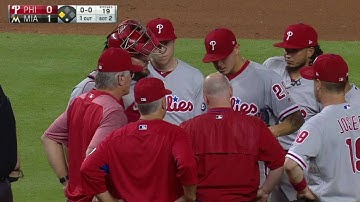 PHI@MIA: Velasquez leaves in the 2nd with injury