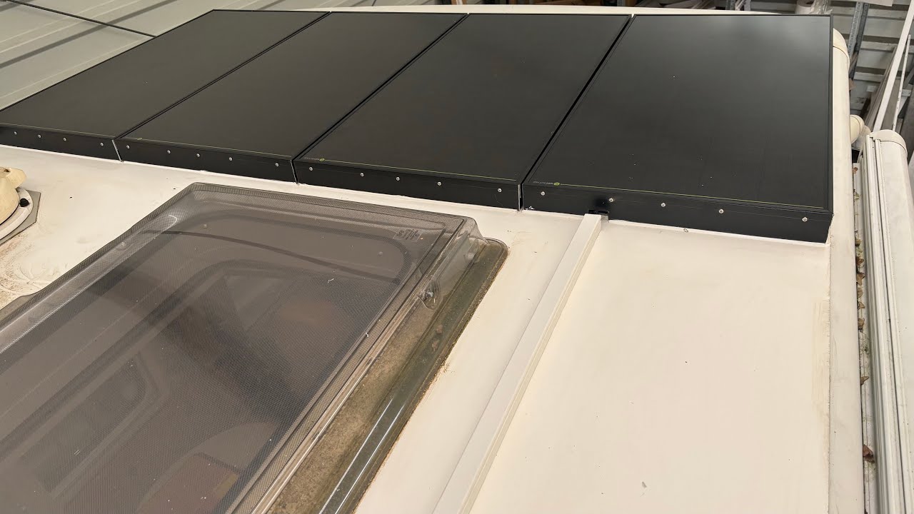 Wohnmobil Hymer 504 mit 480 Wp Solar Anlage, 300 Ah Lithium Batterie, Wechselrichter, Ladebooster 