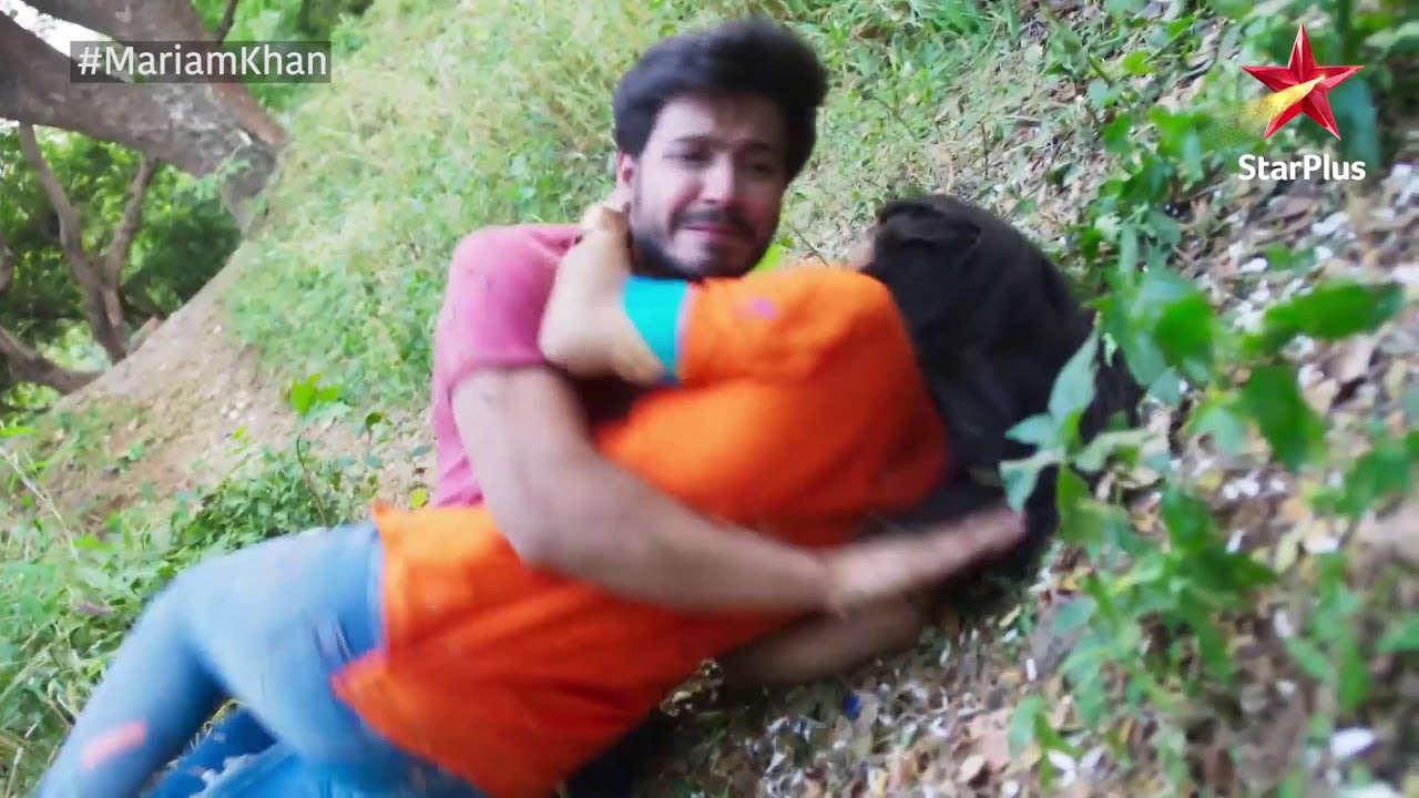 Mariam Khan - Reporting LIVE | Fawad saves Manjeet