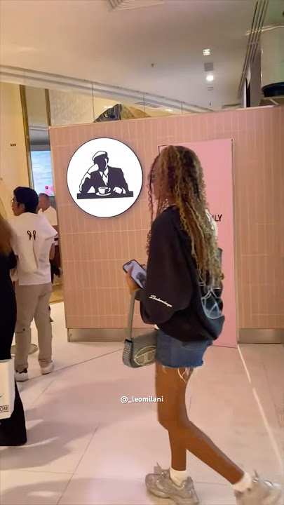 Blue Ivy & Tina Knowles go shopping in Paris #blueivy #tinaknowles #beyonce #paris