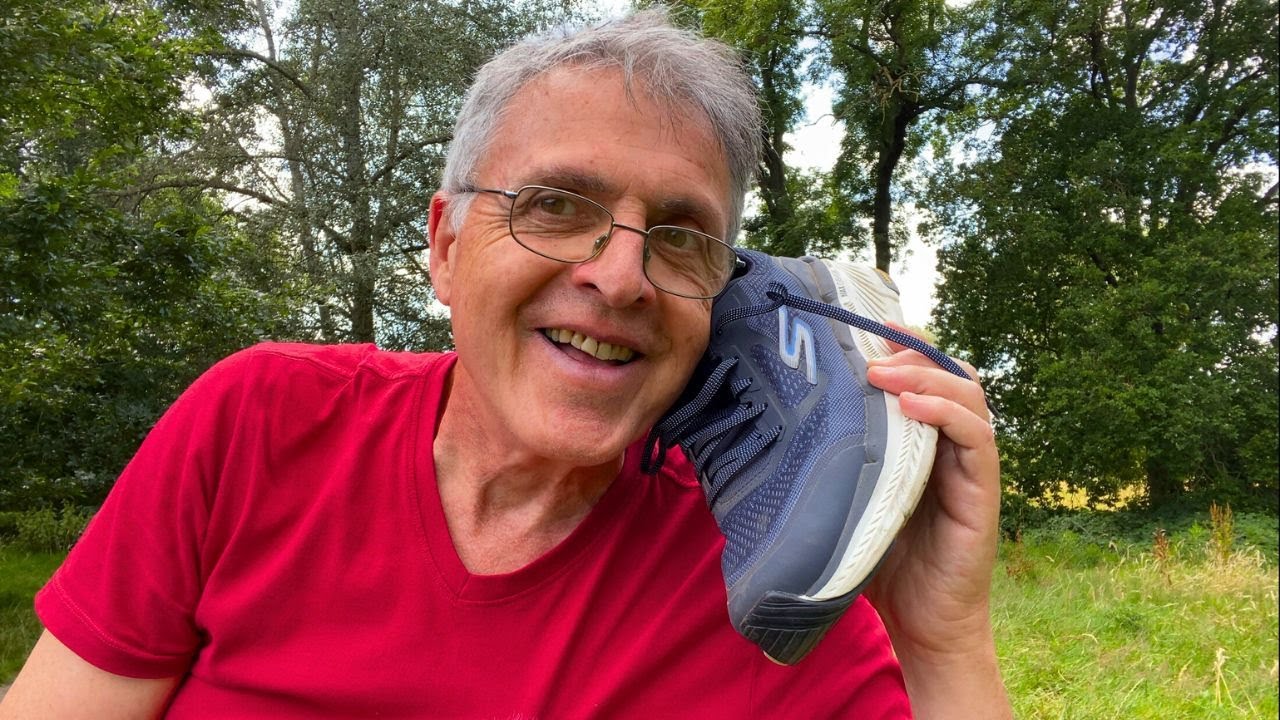 Speaking SPANISH on the phone 🍌