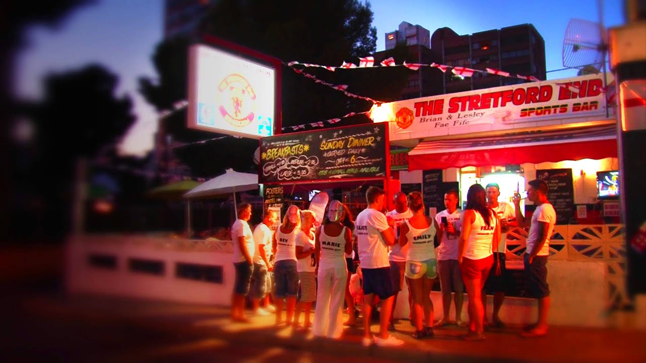 Stretford End Sports Bar Benidorm Costa Blanca Spain - YouTube