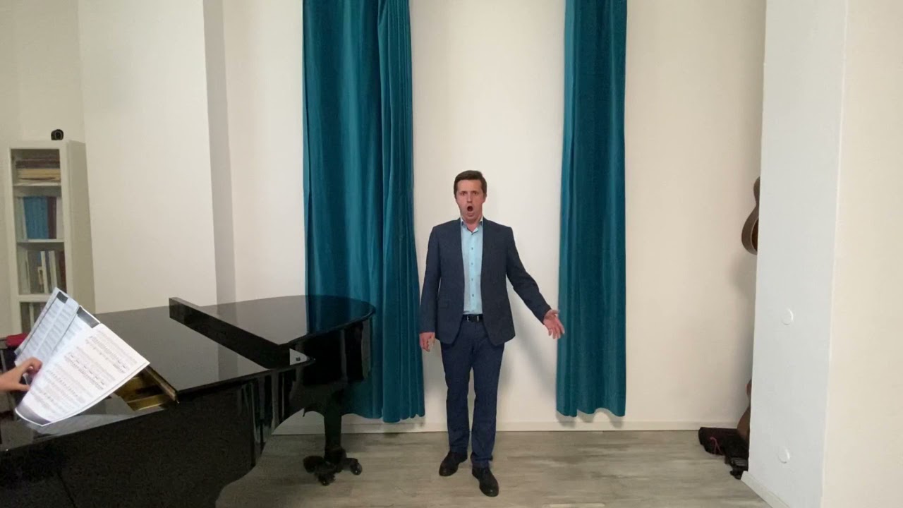 Semyon Basalaev (baritone) - "Aria di Don Parmenione" - "L'Occasione fa il ladro" - G. Rossini