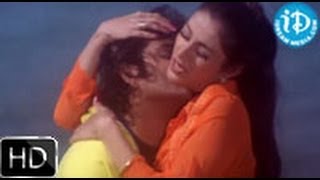 Om Namami Andamma Song - Aavida Maa Aavide Movie |  Nagarjuna | Tabu | Heera Raagopal chords