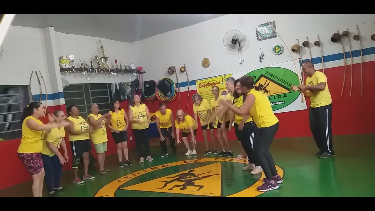 mestre negão capoeira aula de capoterapia dia das mulheres na ...