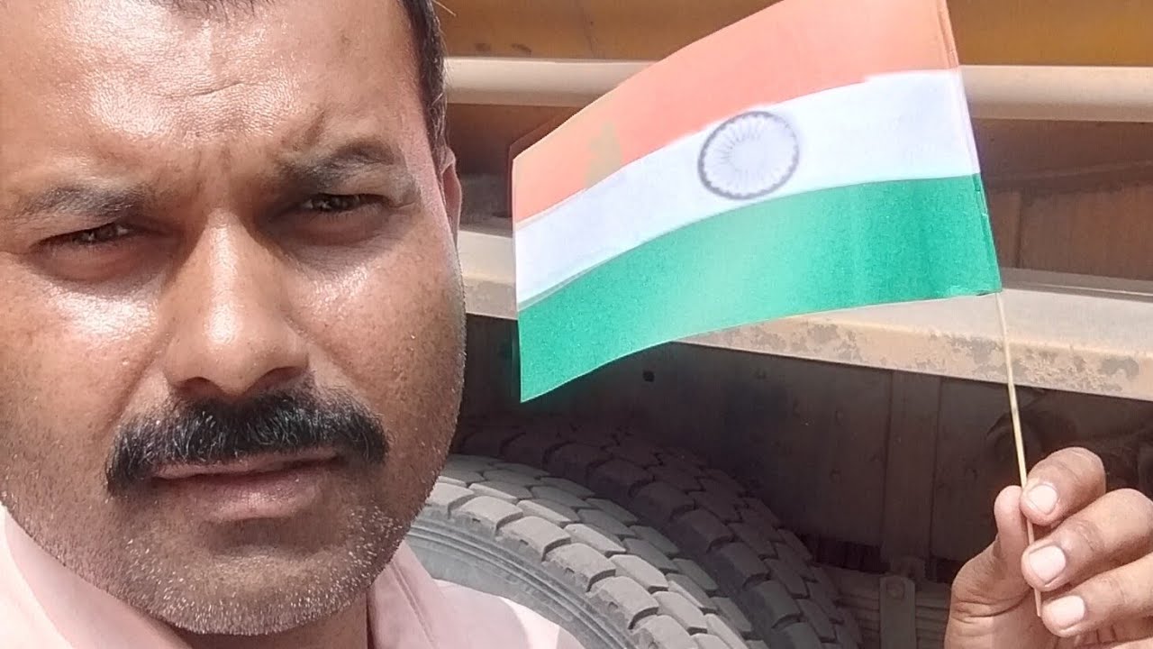 MohanLal8878  is live! राधे राधे 🙏🙏