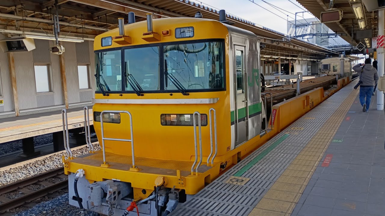 キヤE195系岡谷工臨　吉川美南発車