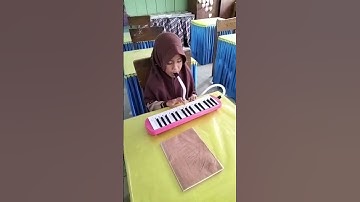 Thumbnail of si kakak naura belajar main piano tiup.