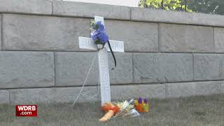 'It's just so senseless' | Community remembers off-duty sheriff's deputy shot and killed in Shively