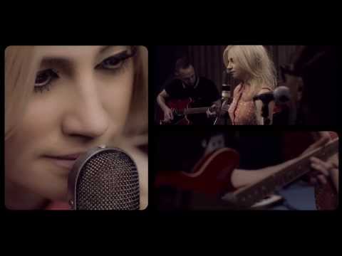Pixie Lott - Wake Me Up [Live at The Pool]