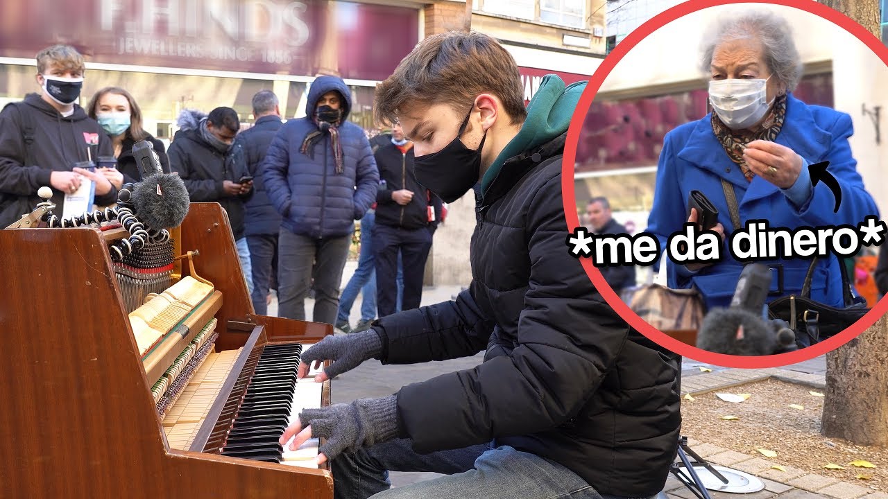 Toque canciones de DEMON SLAYER (Gurenge, Homura) con mi piano en publico