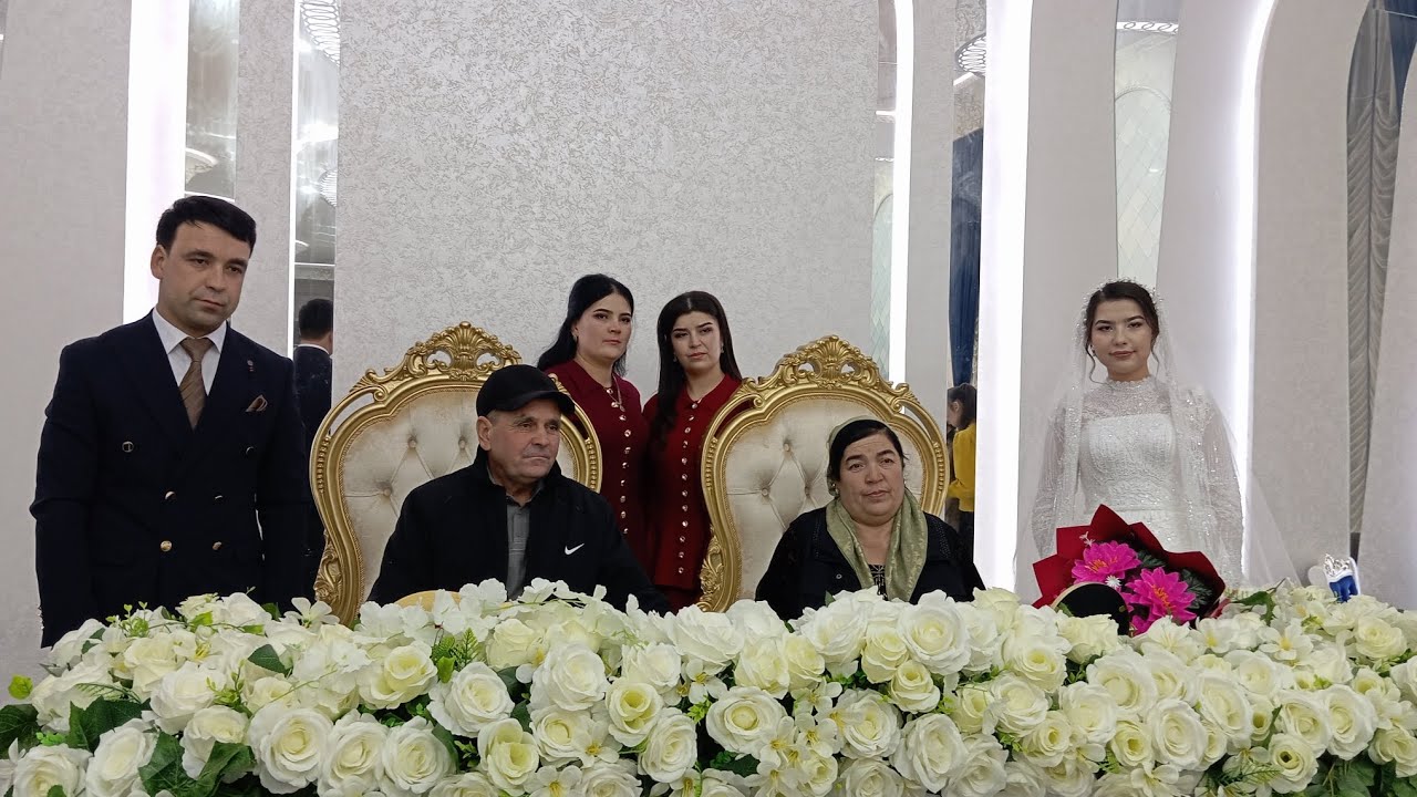 Gʻozovot Komiljon ogʻomiz Roʼza biyimiz xonadonida galin toʻyda xizmatdamiz 😊