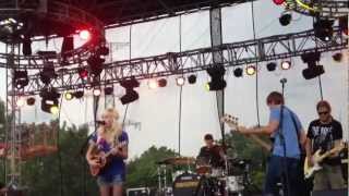 Download Lagu Walk Off The Earth - Summer Vibe! MP3