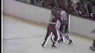 Play video: Clark Gillies vs Barry Melrose