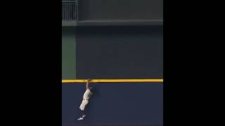 MLB Top Plays (pt 197): Sal Frelick INSANE Play vs Dodgers #brewers #mlb #baseball #topplays