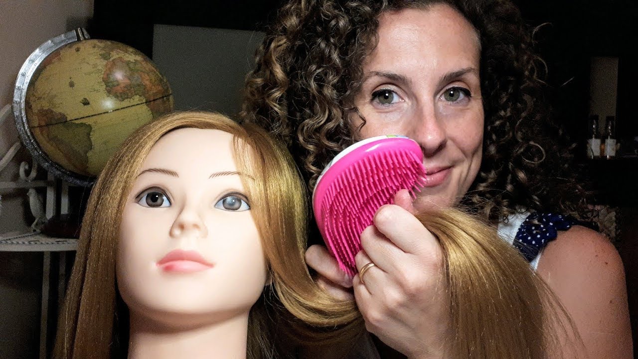 ASMR HAIR BRUSHING - SPAZZOLIAMO I CAPELLI ALLA BAMBOLINA💆‍♀️