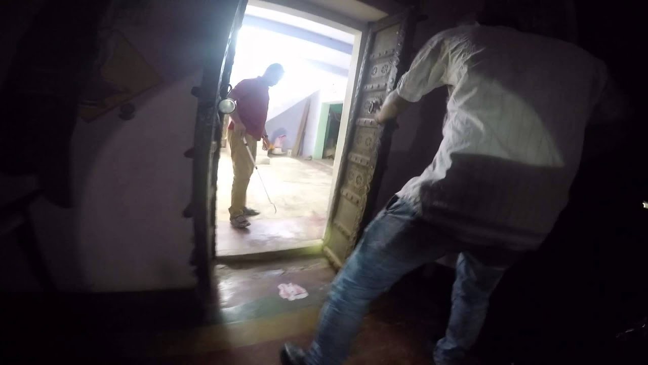 camera iphone 8 plus apk Rescue of cobra stuck under door