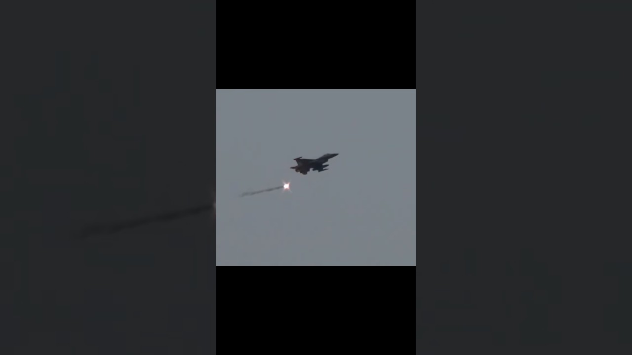 f-35 lightning & f-16 flares airbase attack demo 