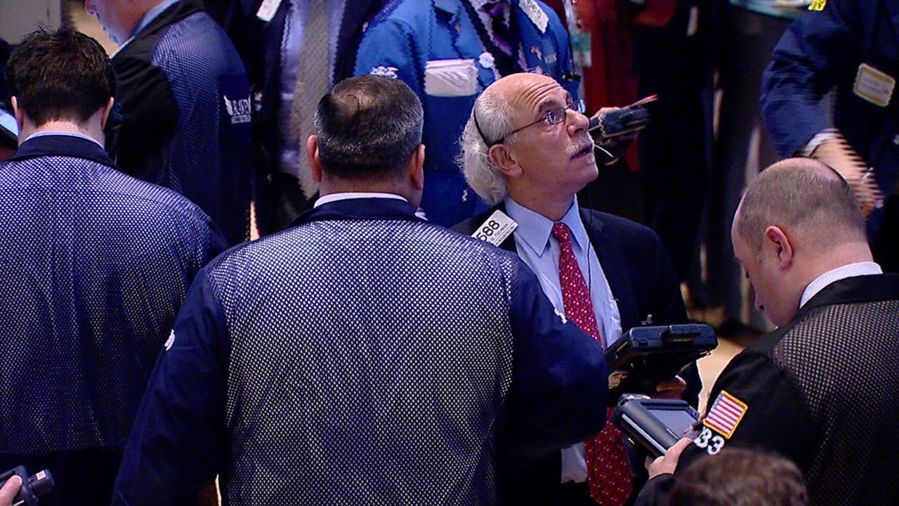 Exxon Upgrade Lifts Stocks Higher, but Move is Short-lived Exxon Upgrade Lifts Stocks Higher, but Move is Short-lived