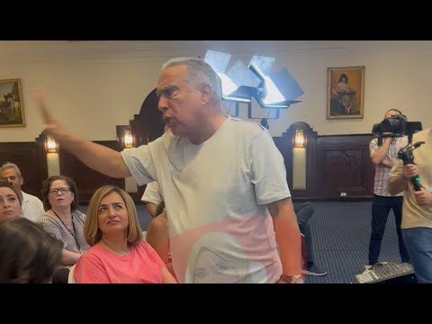 المنتج محمد العدل ينفعل ويهاجم الفنانين بعد مشاركتهم فى موسم الرياض بتضيعوا الفن علشان الفلوس