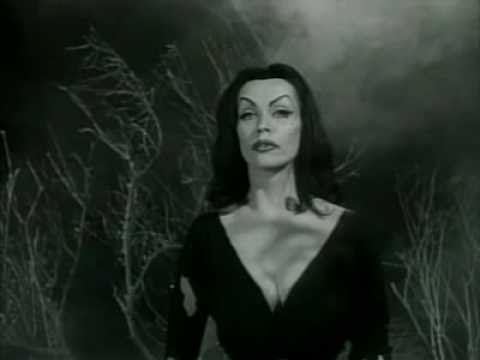 Plan 9 from Outer Space - Vampira. Ed Wood, Golden Turkey Award 