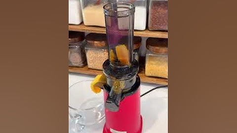 Làm kem bằng máy ép chậm mini