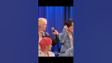 why r they secretly looking at eachother🤭#treasure #hwanyoung #junghwan #doyoung #kpop #트레저 #도영 #소정환