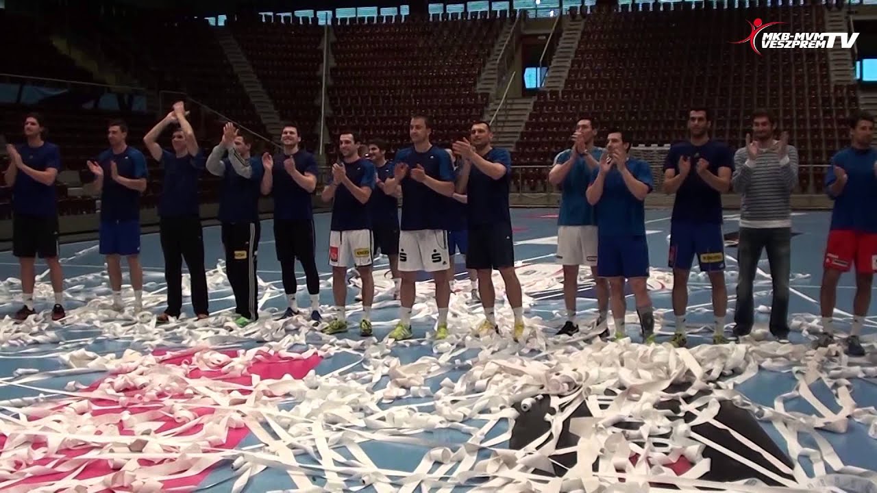 Szurkolói meglepetés a csapatnak
