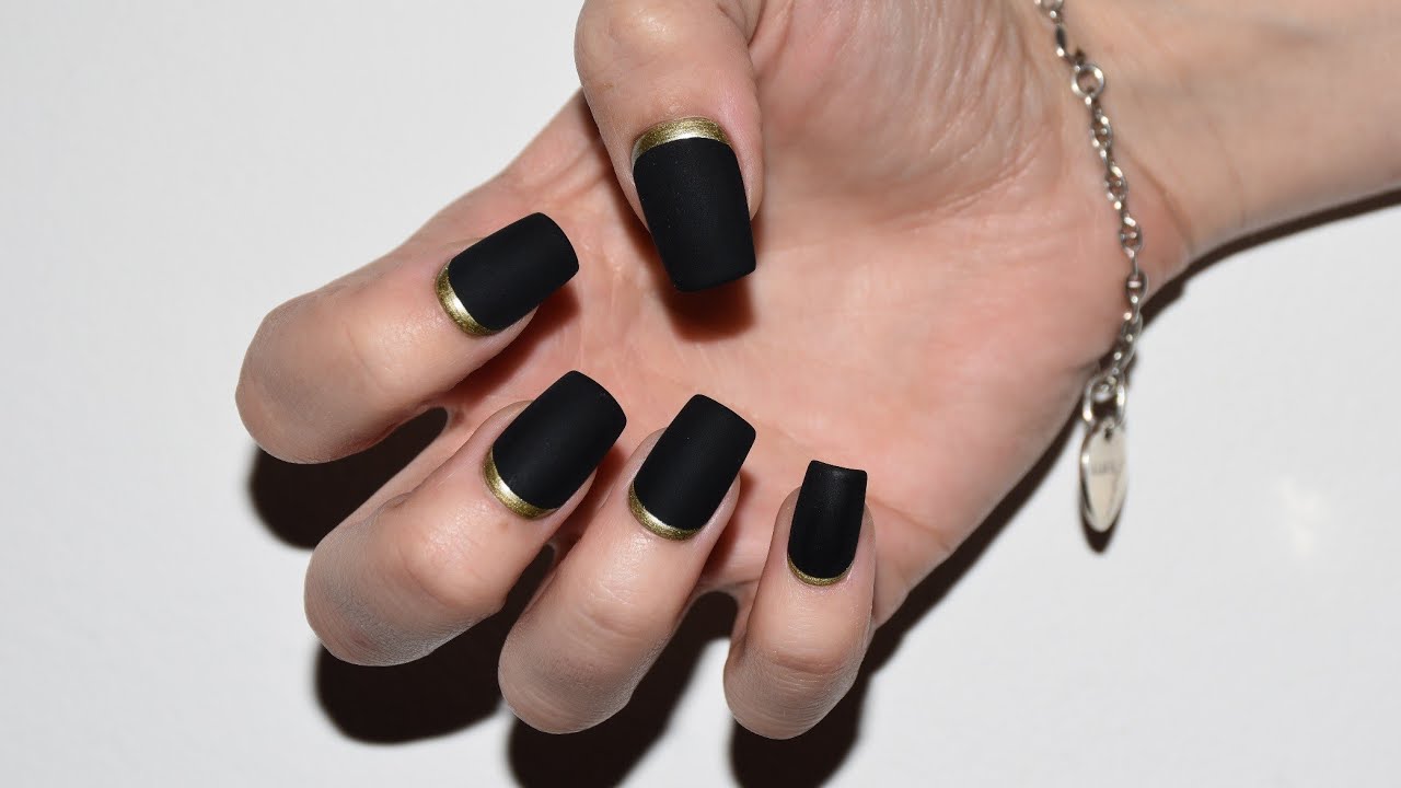 Elegant Black And Gold Nail Design Idea || Simple Matte Nails || Reverse French Mani